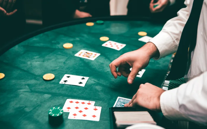 Strategies for Playing Against a Re-Steal