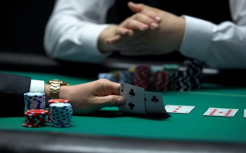 Getting Committed to a Hand