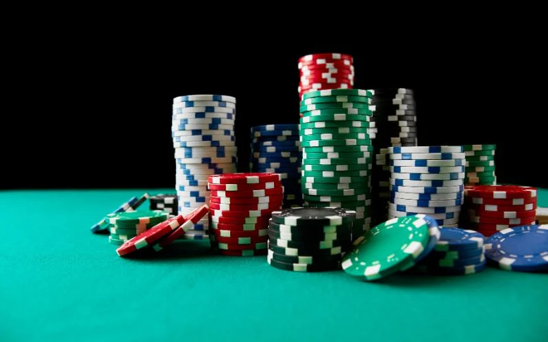 Bluffing in Poker Tournaments