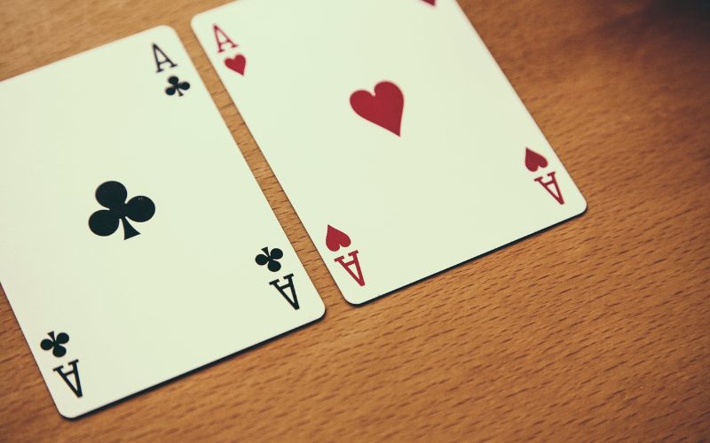 How to Deal in Poker