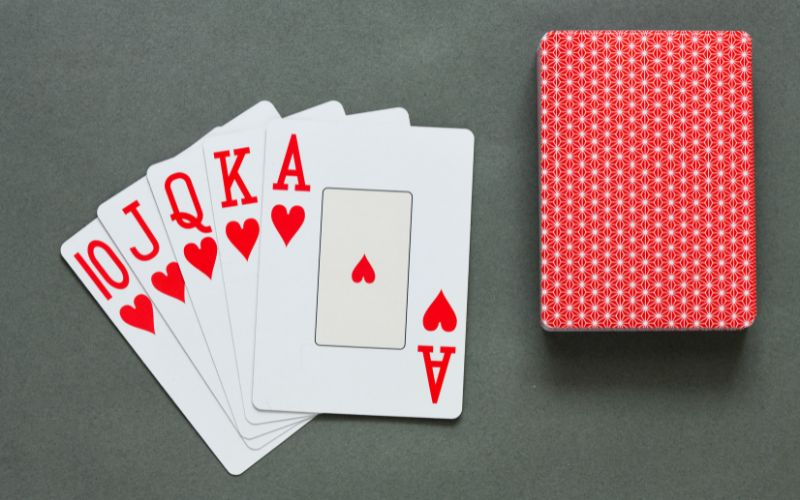 Does a Full House Beat a Straight in Poker