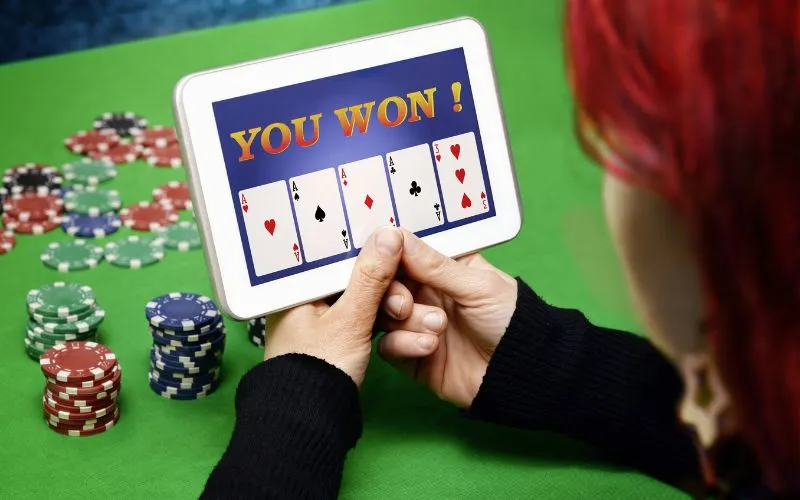 Play Online Ultimate Texas Hold'em