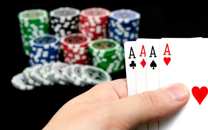 Ultimate Texas Hold'em Basics
