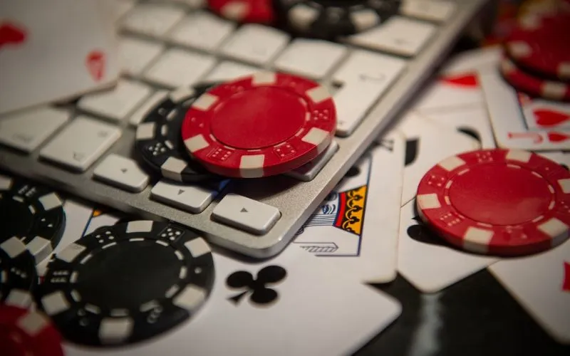 Strip Poker Variations Online